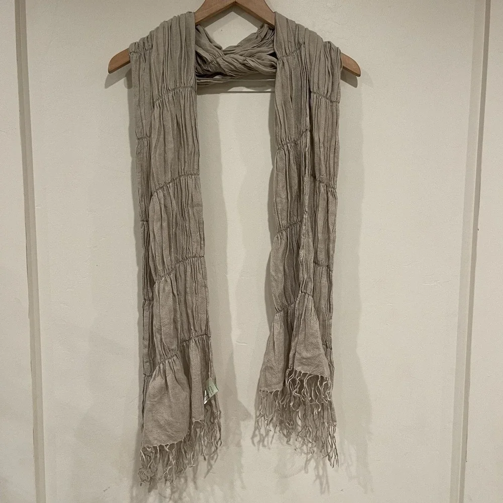 MDC NEW YORK‎ Silk Cashmere Scarf Beige Ruched Textured Fringe Luxury Basic Chic